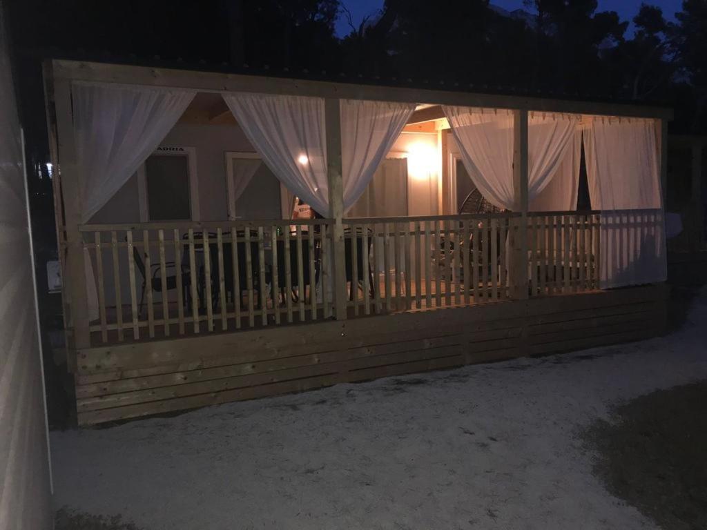 Oaza Mira Mobile Houses - Camp Basko Polje #Bestoffer Baška Voda Eksteriør bilde